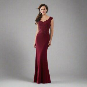 MGNY burgundy dress, size 6, Style 71715